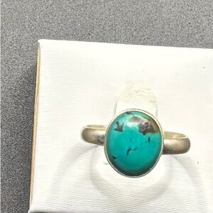 Elegant Sterling Silver Ring with a turquoise Gemstone